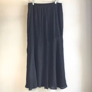 Long black floaty skirt I.N. Studio elastic waist lined witchy whimsygoth fairy